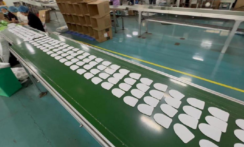 HANYAO-Self-Heating-Toe-Warmers-in-Production